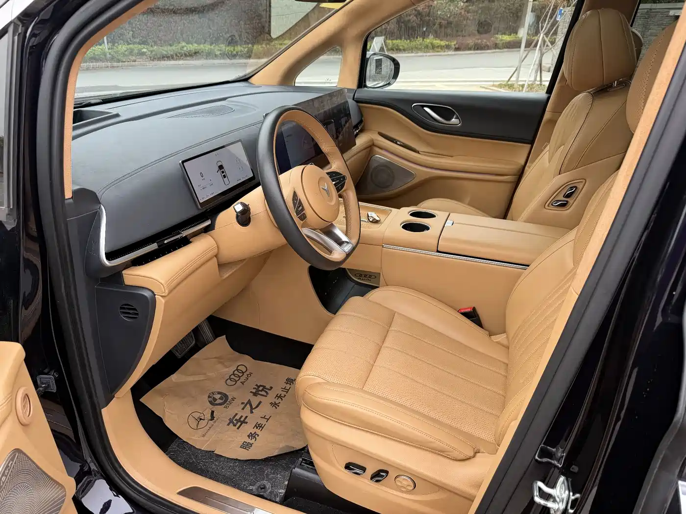 Voyah Auto Voyah Dreamer 2025 PHEV AWD Flagship Kunpeng Edition фото 4