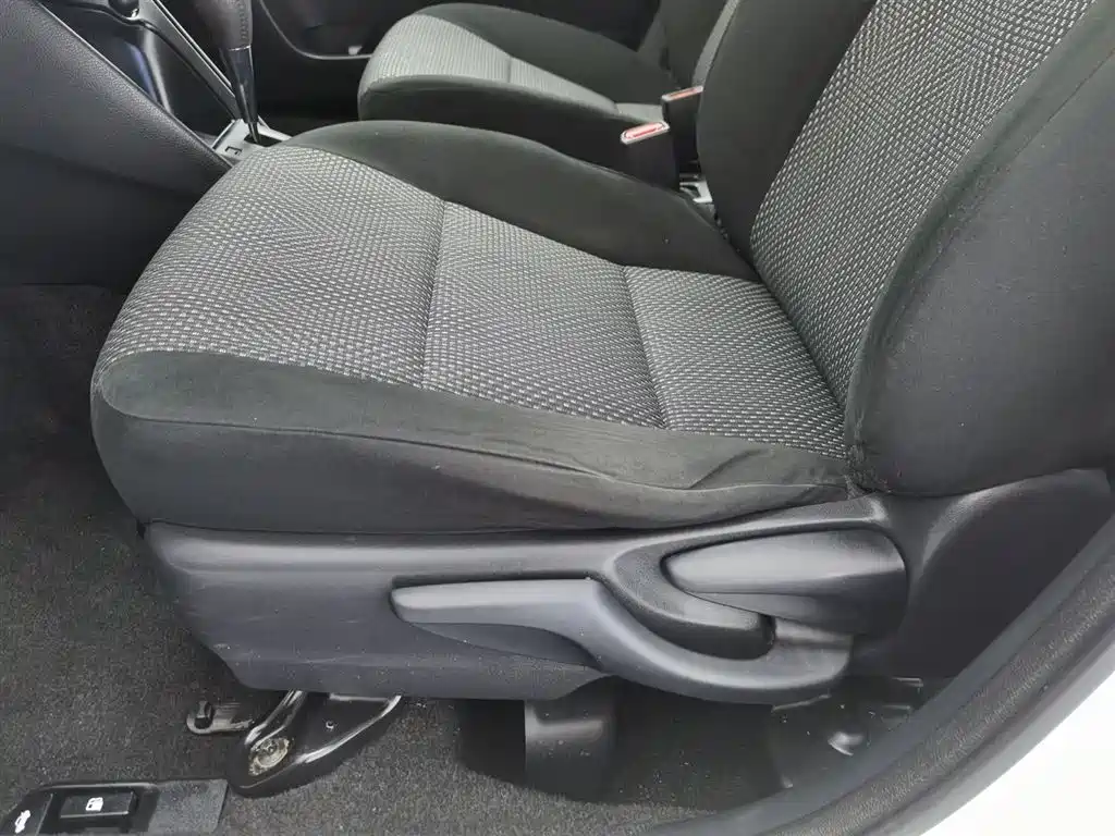 Toyota Vios 2016 1.5L Automatic Zhi Zhen Xing Yao Edition фото 20