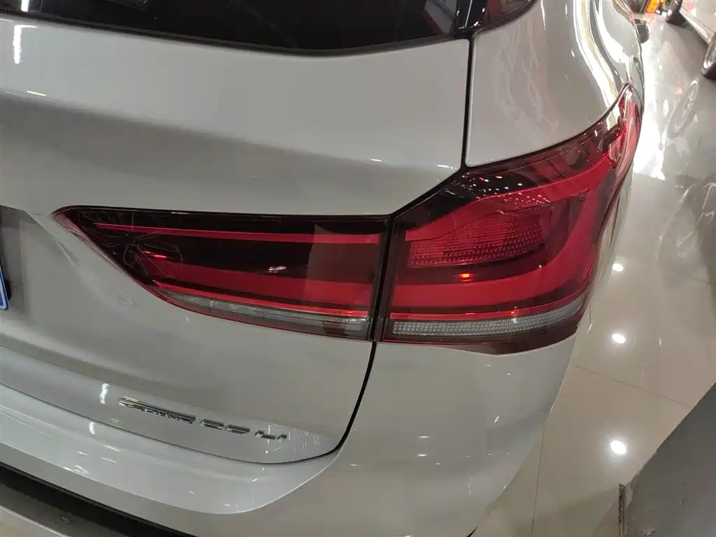 BMW X1 2022 sDrive25Li Leading фото 8