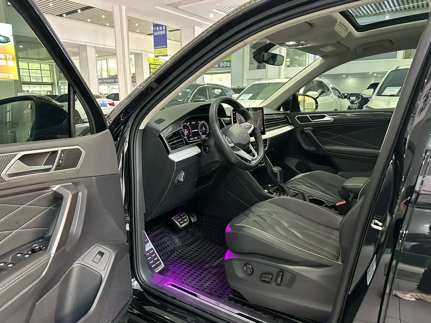 Volkswagen Tiguan L 2024 330TSI Automatic 2WD R-Line Premium Enjoyment Edition фото 4