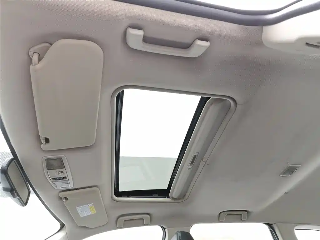 Mitsubishi Outlander 2018 2.0L 2WD Glory Edition 5-seater фото 14