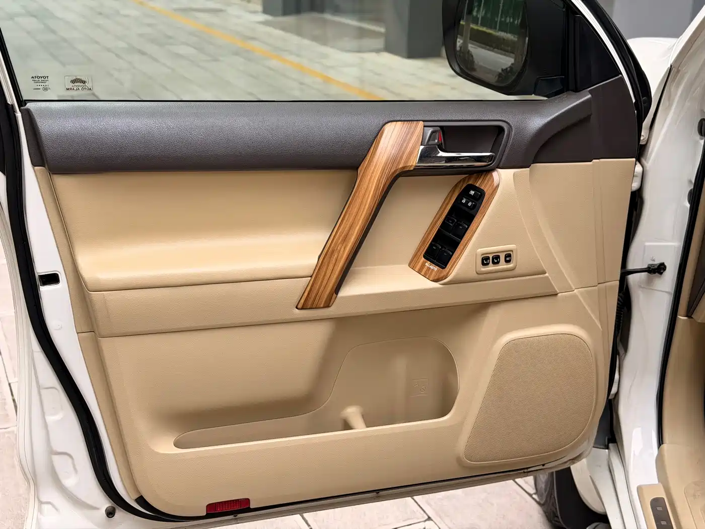 Toyota Prado 2014 4.0L Automatic VX NAVI фото 6