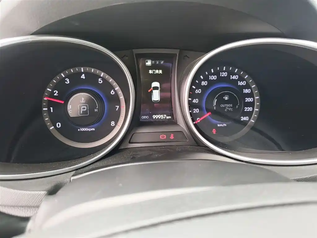 Hyundai Santa Fe 2015 2.4L Automatic 2WD Smart 5-seater фото 12