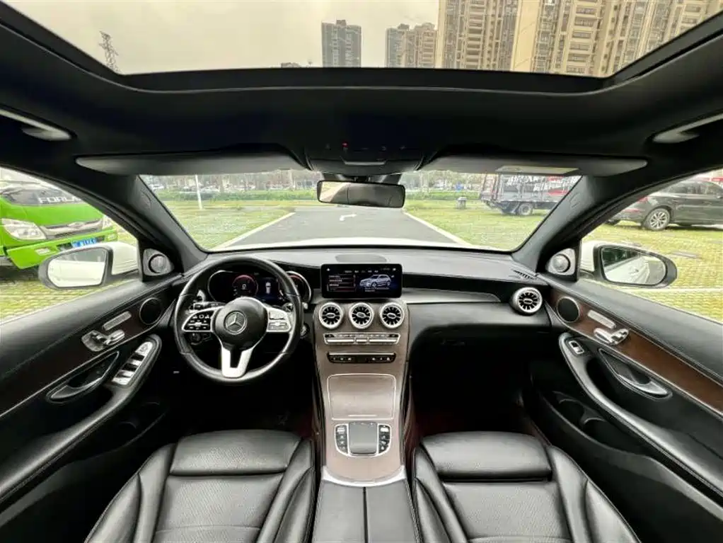 Mercedes-Benz GLC 2020 GLC 300 L 4MATIC Dynamic фото 5
