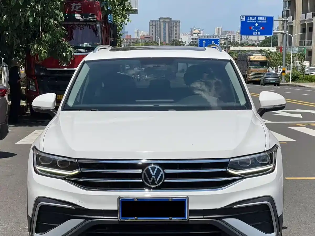 Volkswagen Tiguan L 2022 330TSI Automatic 2WD Smart Edition фото 2