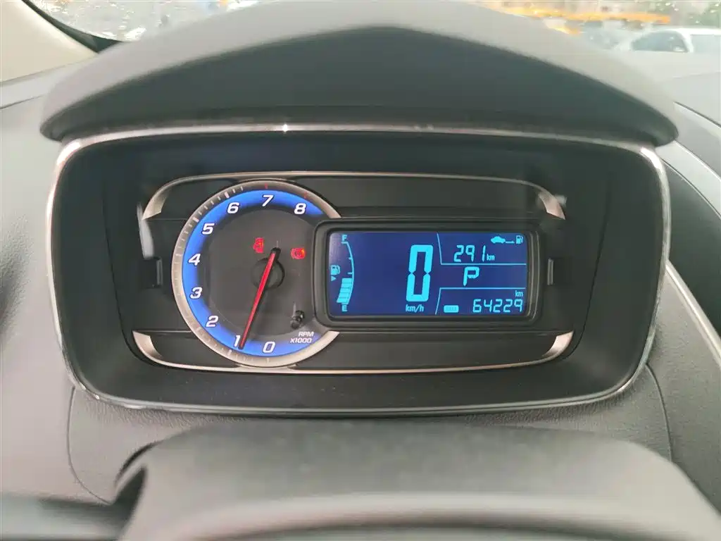 Chevrolet Trax 2014 1.4T Automatic 2WD Comfort фото 4
