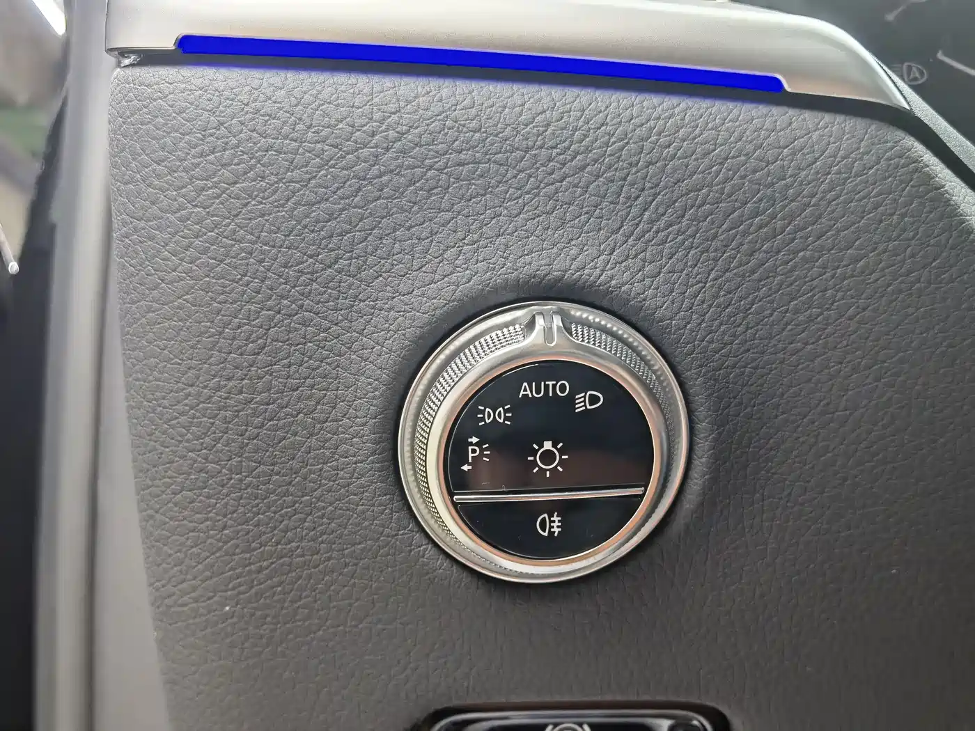 Mercedes-Benz GLC 2023 Facelift GLC 300 L 4MATIC Sport 7-Seater фото 14