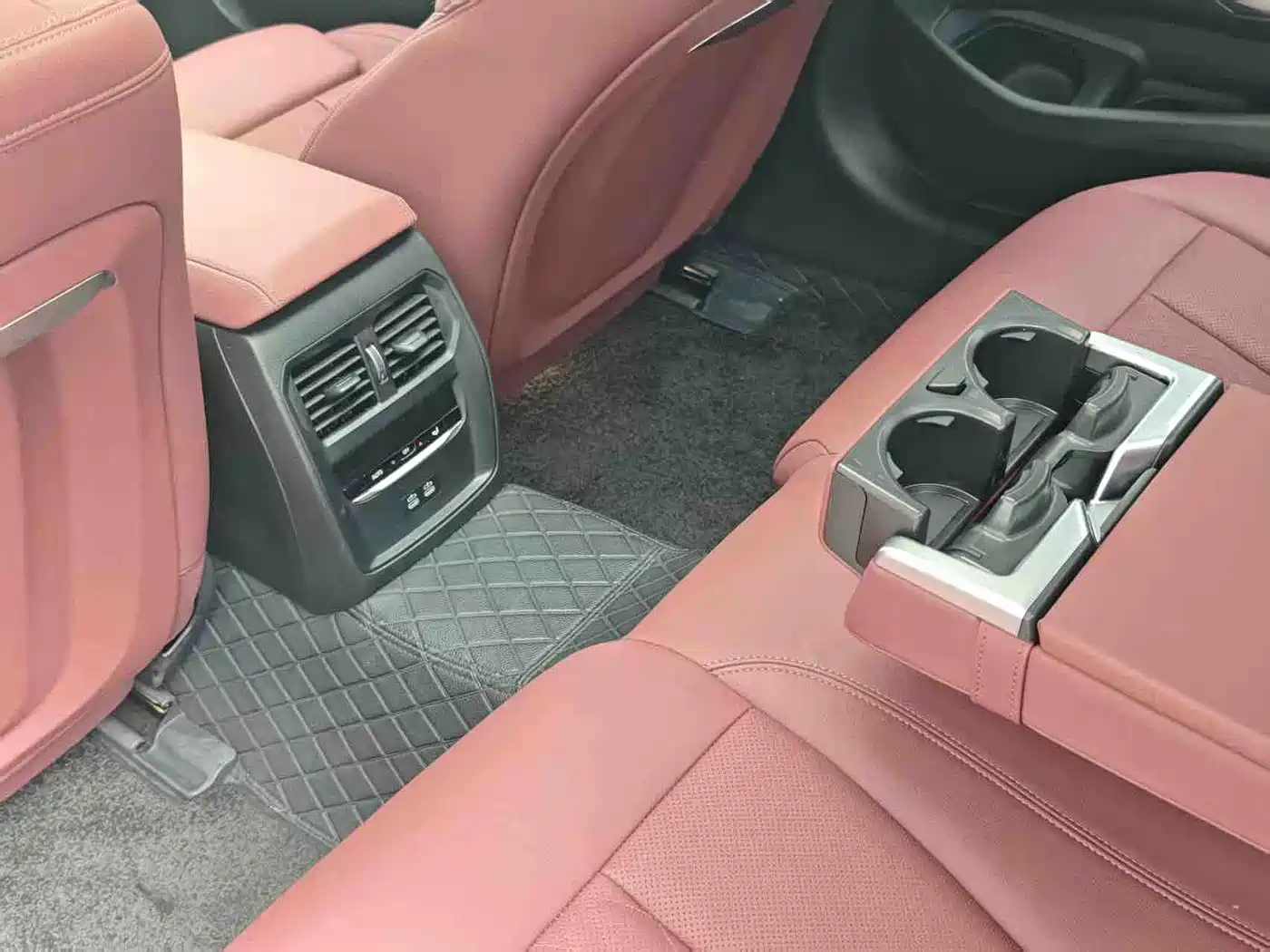BMW i3 2026 eDrive 35 L фото 15