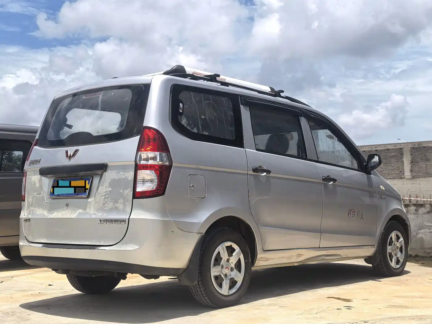 Wuling Motors Wuling Hongguang 2013 2013 1.5L Basic