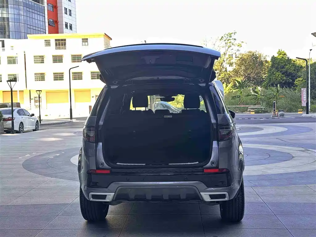 LAND ROVER DISCOVER SPORTS