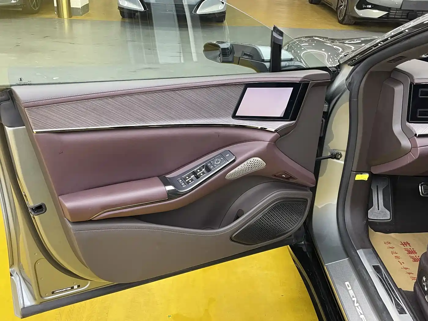 Denza Z9GT 2024 1100 AWD Ultra Launch Edition фото 6