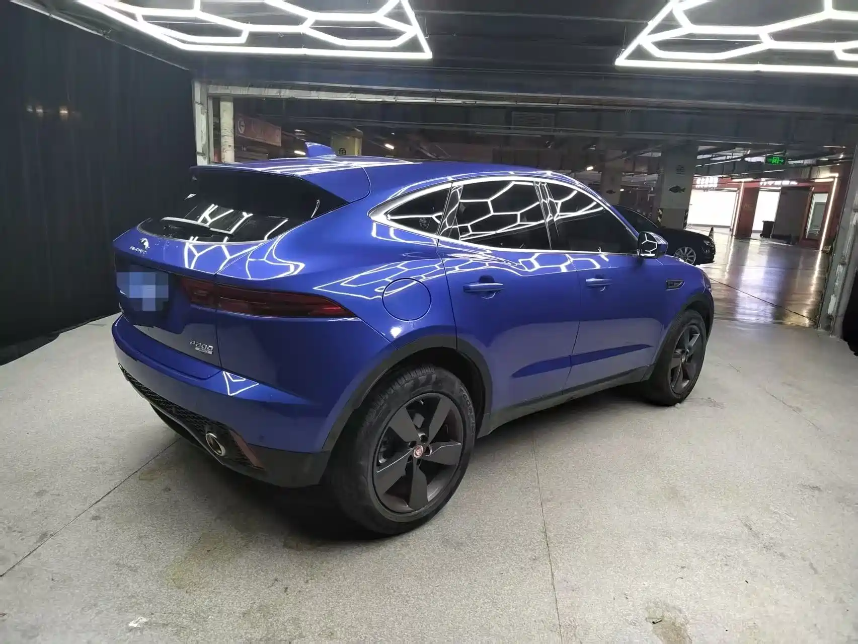 Фото 9 - Jaguar E-PACE