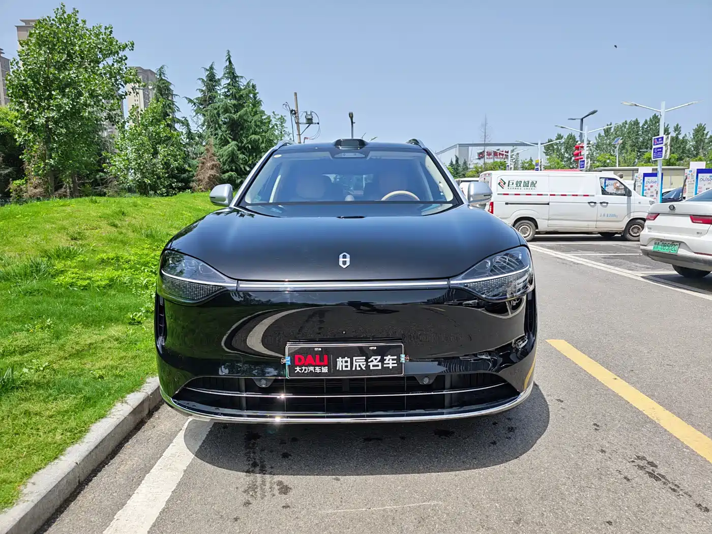 AITO Wenjie AITO M9 2025 Extended Range Ultra 52kWh 6-Seater фото 2