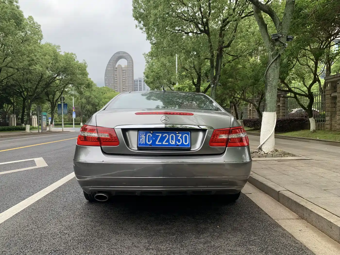 Mercedes-Benz E-Class (Import) 2010 E 260 CGI Coupe фото 22
