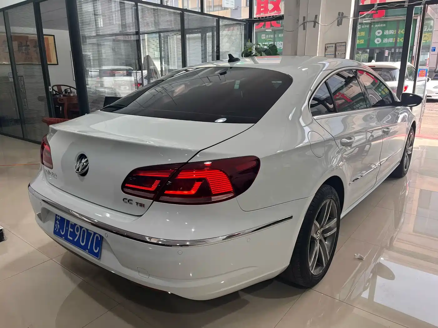 Volkswagen FAW-Volkswagen CC 2015 1.8TSI Luxury фото 4