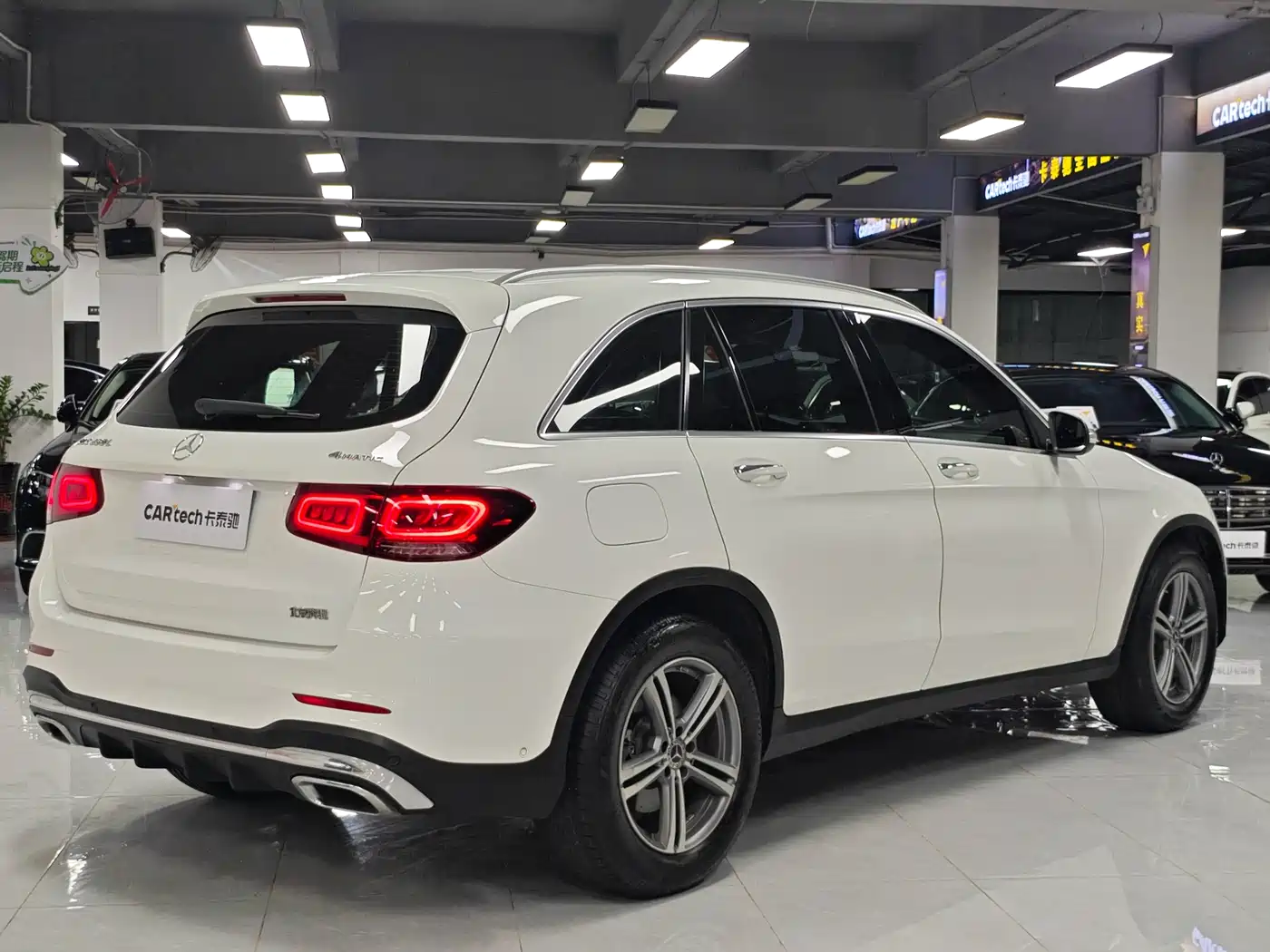 Mercedes-Benz GLC 2020 GLC 260 L 4MATIC Luxury фото 4