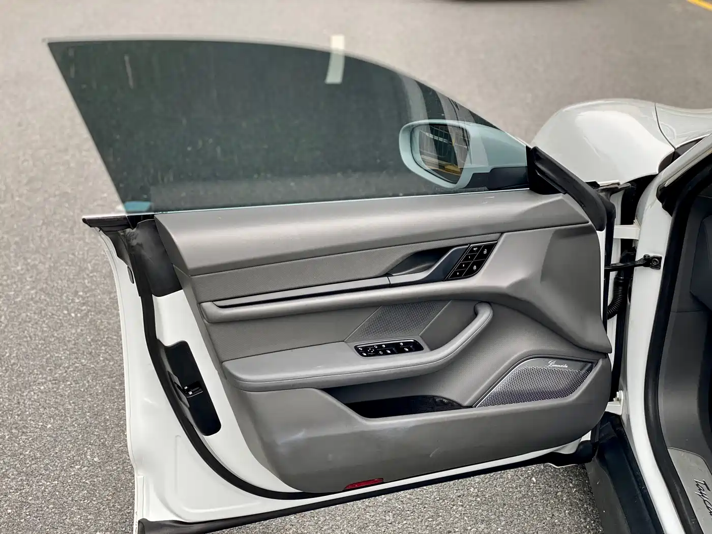 Porsche Taycan 2019 Taycan 4S фото 13