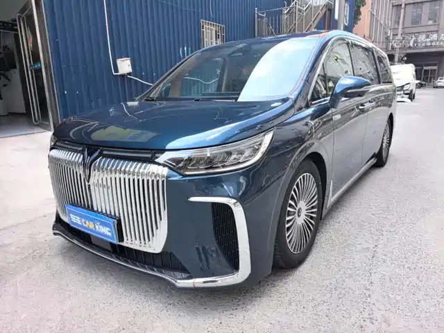 Voyah Dreamer PHEV, полный привод, флагман Kunpeng