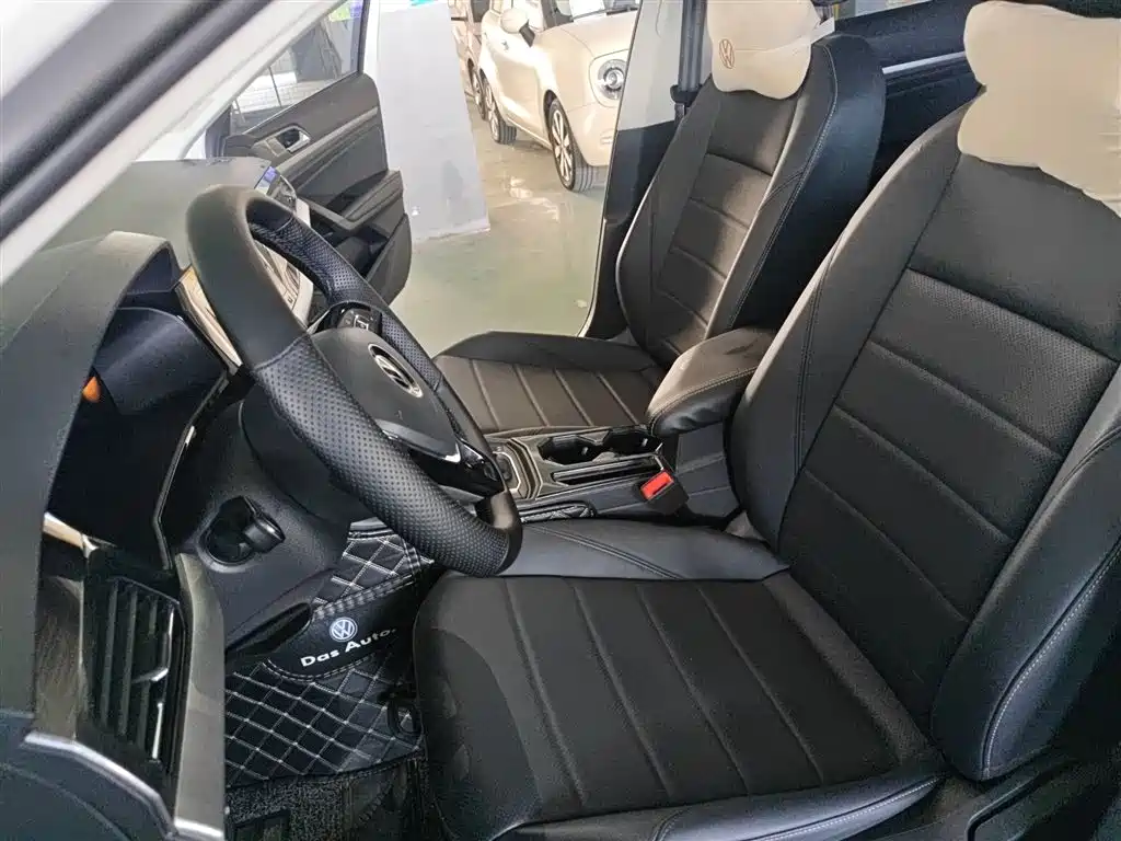 Volkswagen Lavida 2021 1.5L Auto Comfort Edition фото 8