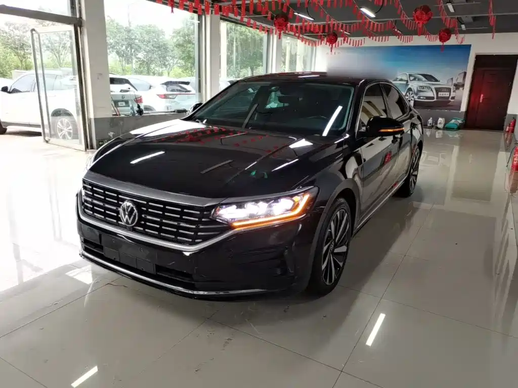 Фото 1 - Volkswagen Passat