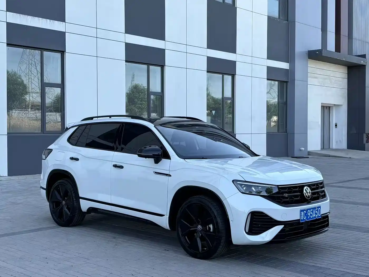 Volkswagen Tayron 2023 Facelift 380TSI 4WD R-Line High Performance Edition фото 2