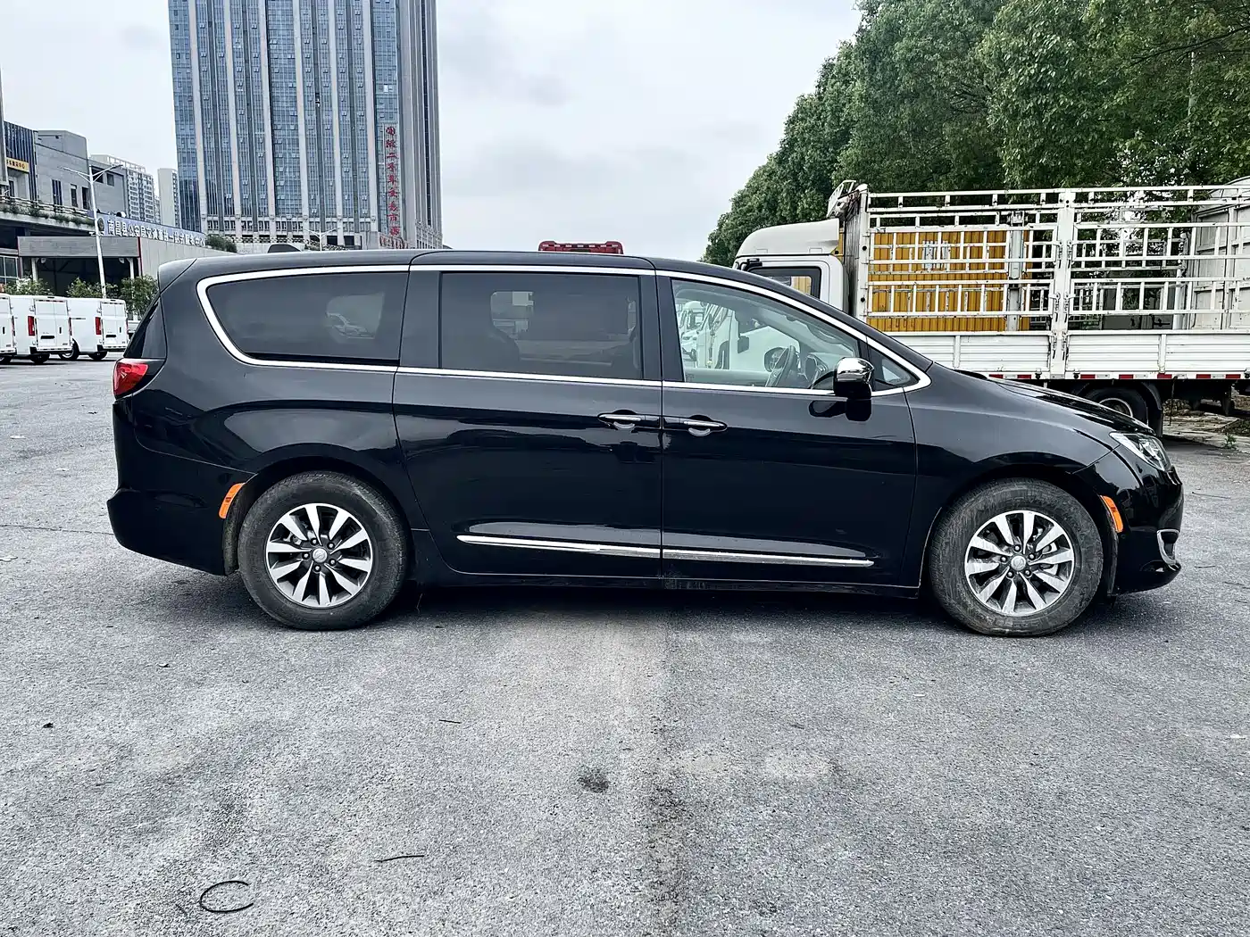 Chrysler Grand Caravan PHEV (Import) 2025 2019 3.6L Plug-in Hybrid