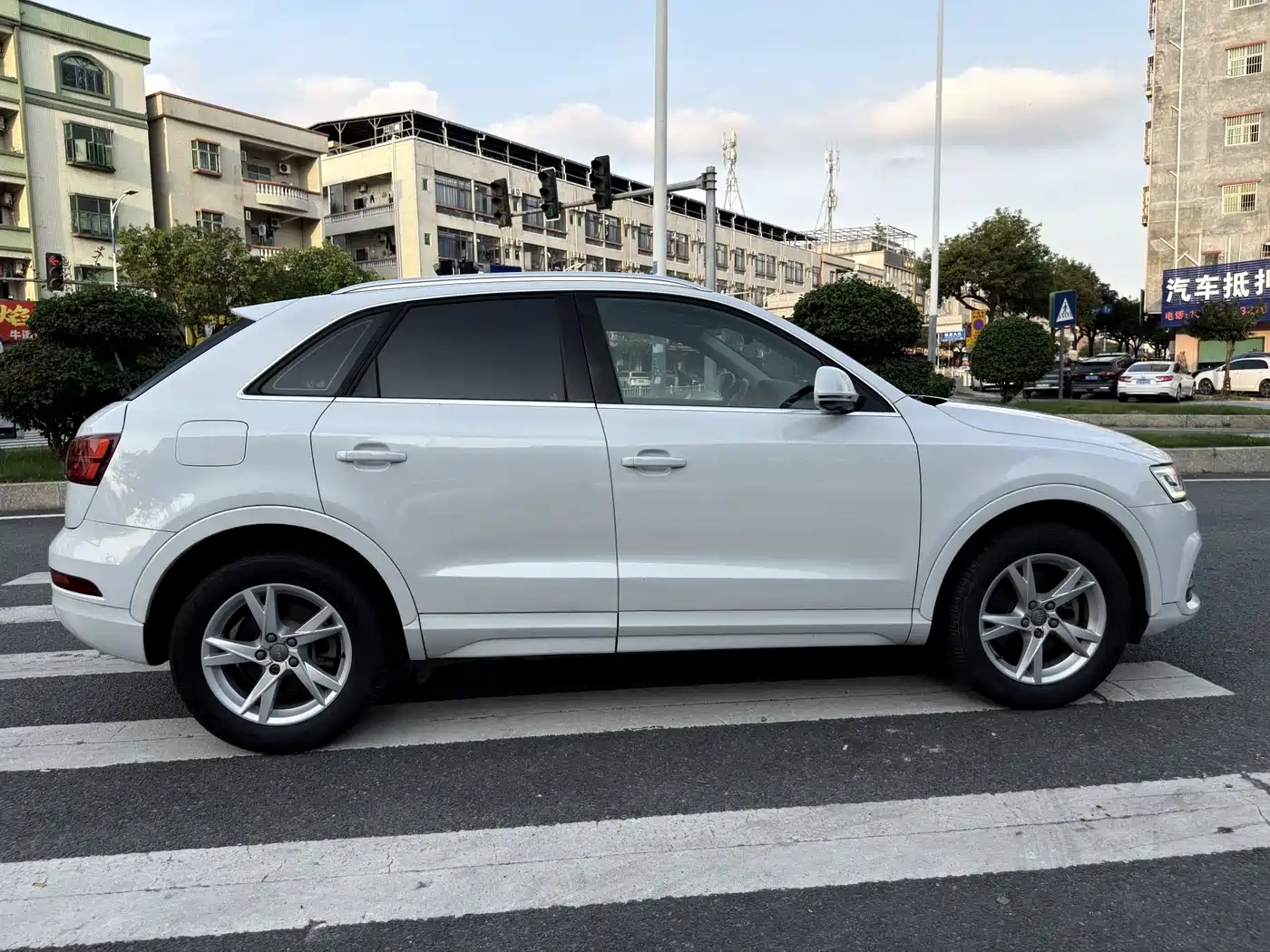 Audi Q3 2018 30th Anniversary Edition 30 TFSI Fashion фото 21