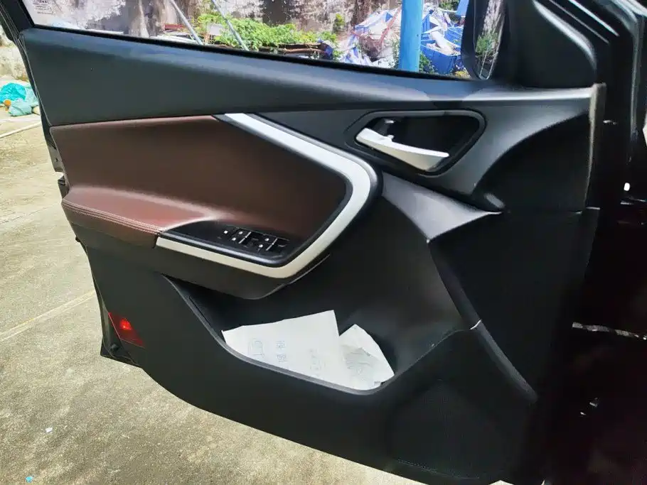 BAIC Huansu S6 2016 2017 1.5T CVT Premium