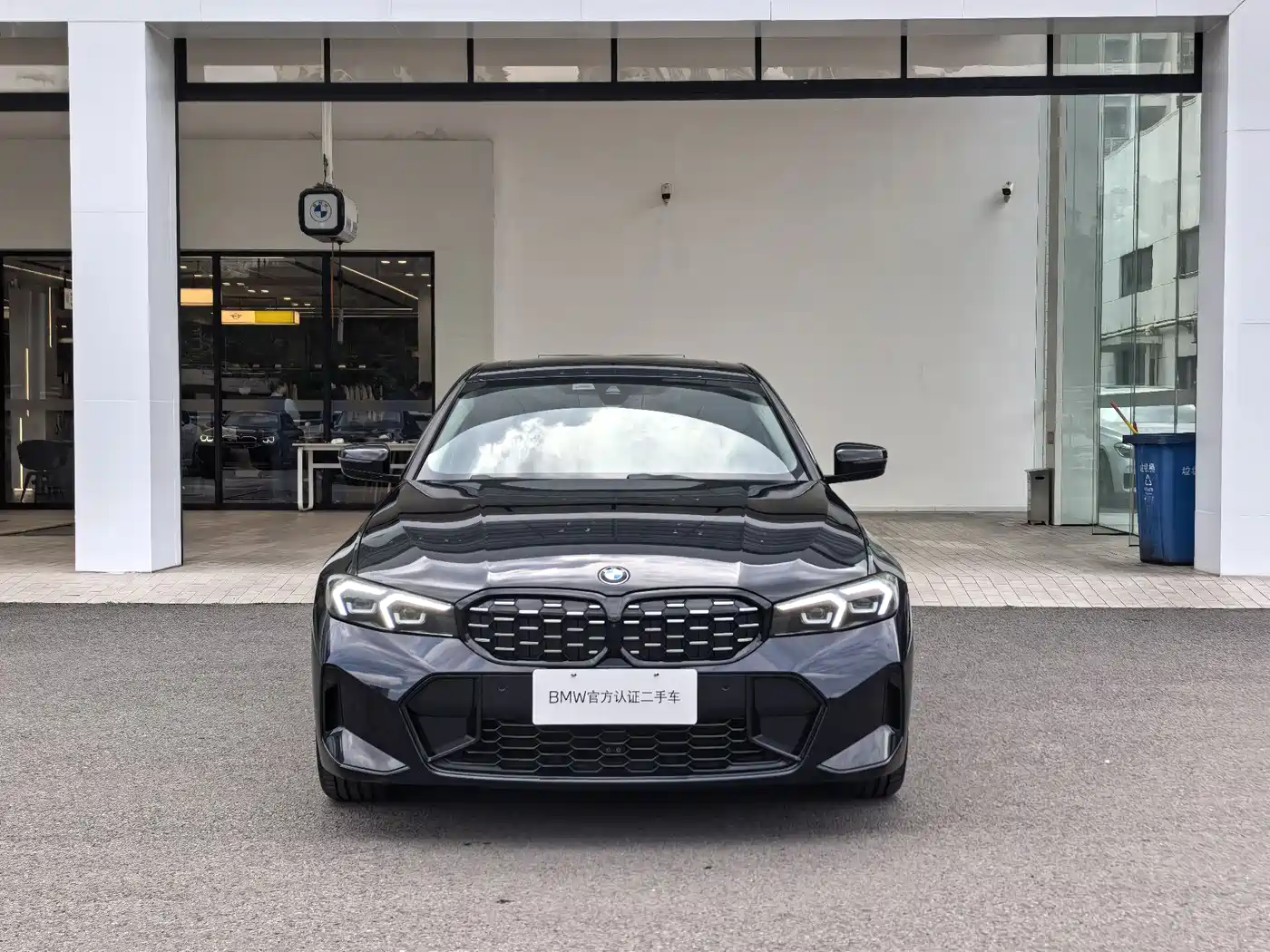 BMW 3 Series 2024 325Li M Sport Shadowline Package фото 2