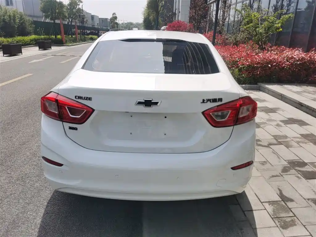 Chevrolet Cruze 2018 Redline 320 Automatic Pioneer Edition фото 6