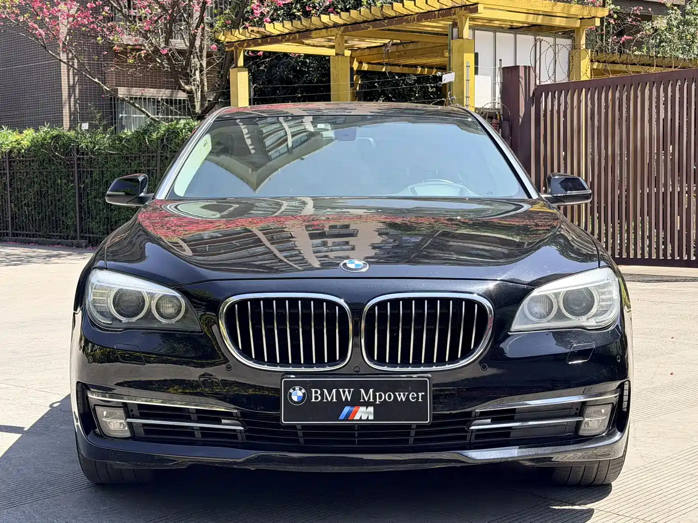 BMW 7 Series 2013 Model 740Li Leading фото 4