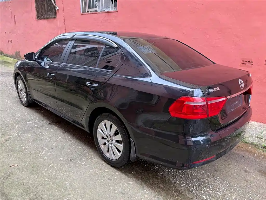 Volkswagen Lavida 2013 Facelift Classic 1.6L Automatic Trend фото 3