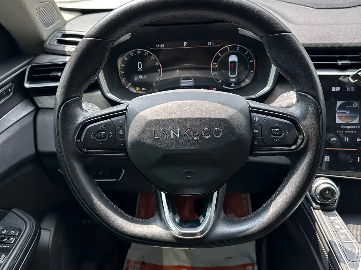 Lynk & Co 01 2021 2.0TD 2WD Pro фото 11