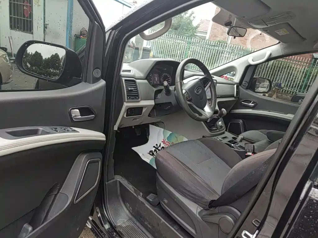 JAC Refine M4 2021 2021 2.0L Manual Business Travel Edition