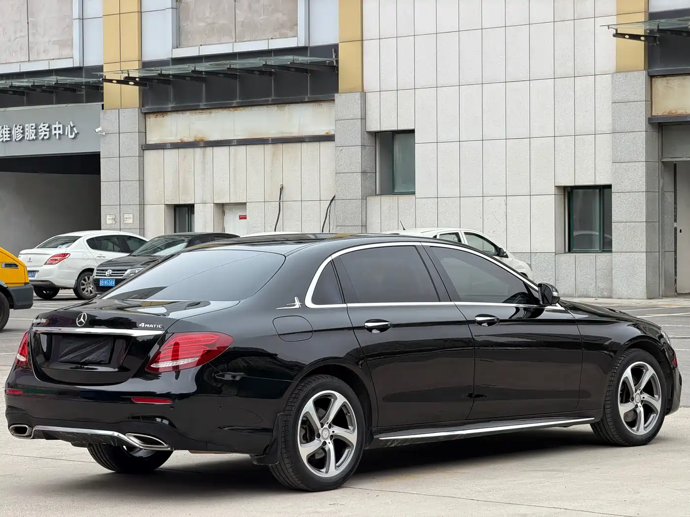 Mercedes-Benz E-Class 2017 E 200 L 4MATIC фото 6