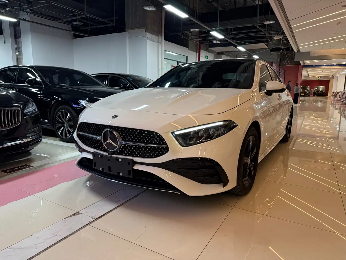 Mercedes-Benz A-Class 2023 A 200 L Fashion