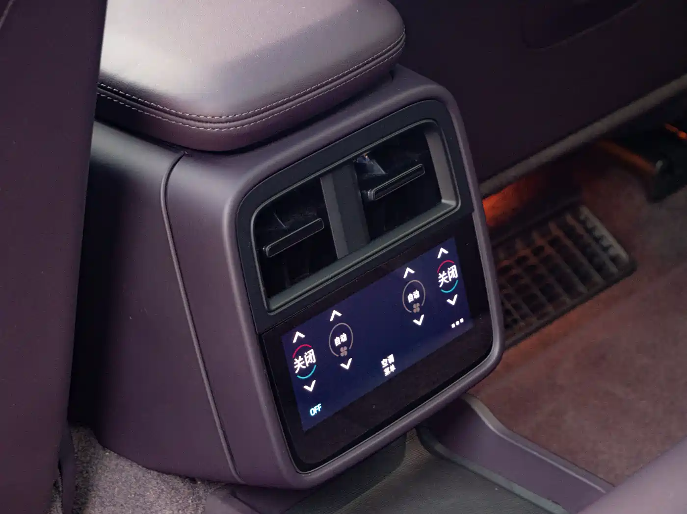 Porsche Taycan 2022 Facelift Taycan фото 22