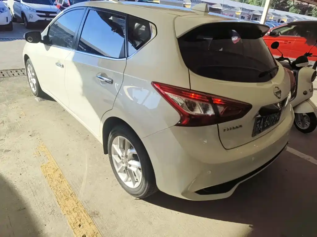 Nissan Tiida 2023 2021 1.6L CVT Smart Drive Edition