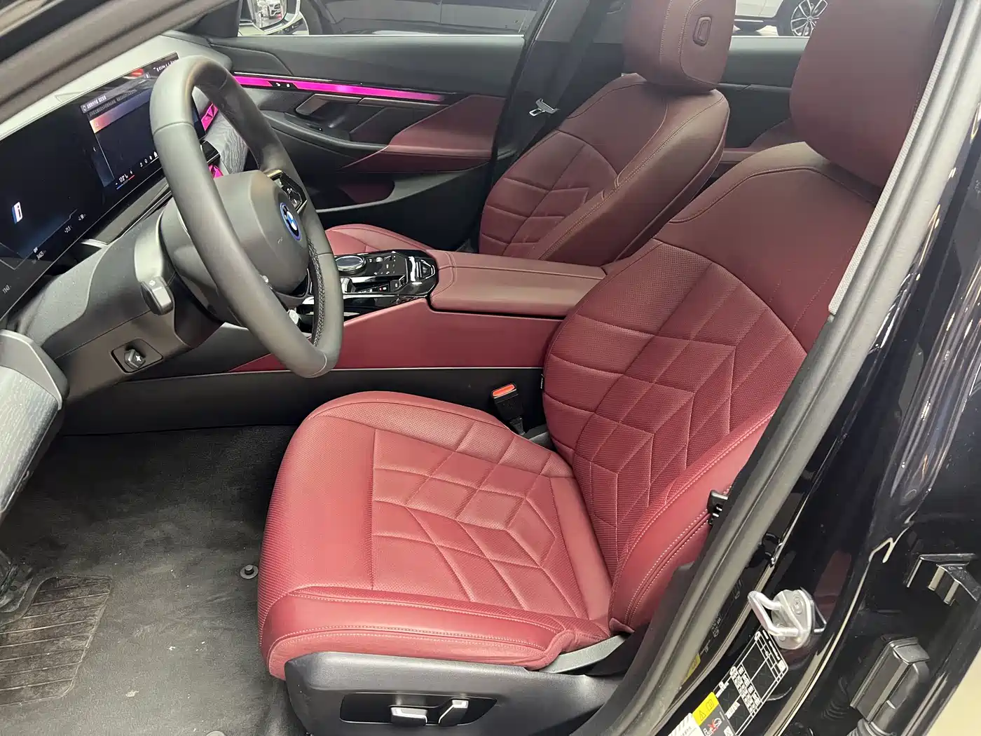 BMW i5 2024 eDrive 35L Luxury Package фото 10