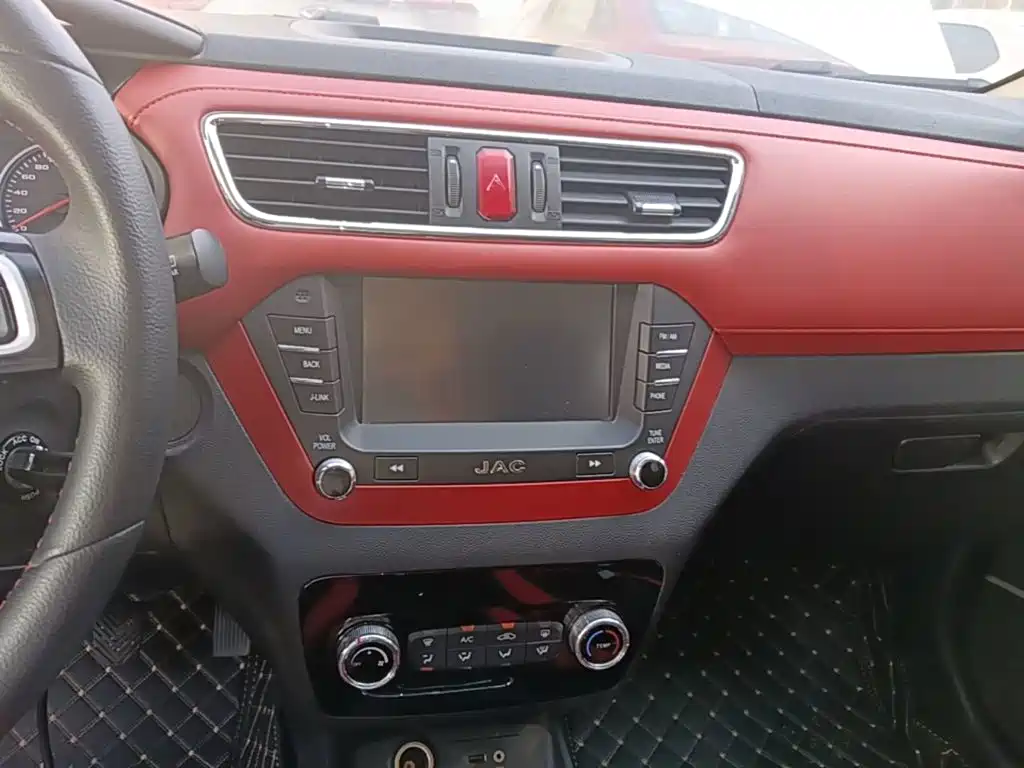 JAC Motors Refine S2 2018 2018 Smart Drive Edition 1.5L Manual Luxury