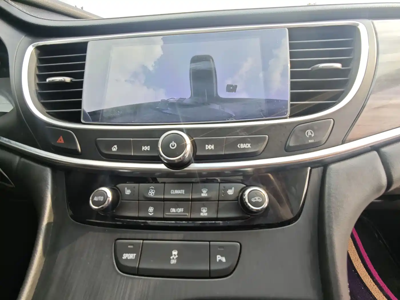 Buick LaCrosse 2021 652T Luxury Edition фото 26