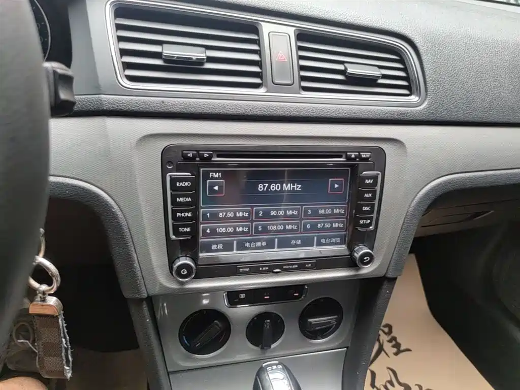 Volkswagen Lavida Tour 2013 1.4TSI Automatic Comfort фото 13