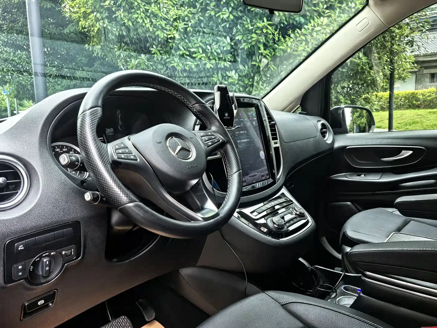 Mercedes-Benz Vito 2020 2.0T Business Edition (7-seater) фото 7