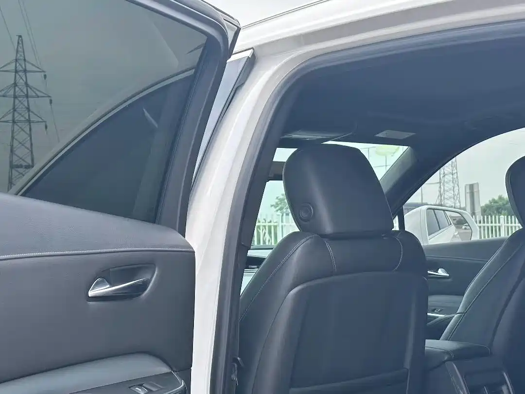Cadillac XT4 2018 Model 28T 2WD Luxury фото 7