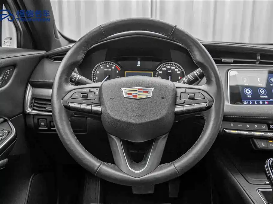 Cadillac XT4 2021 28T FWD Premium Edition фото 17