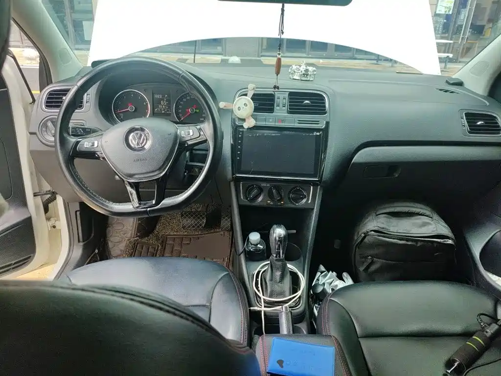 Volkswagen Polo 2016 1.6L Automatic Comfort фото 6