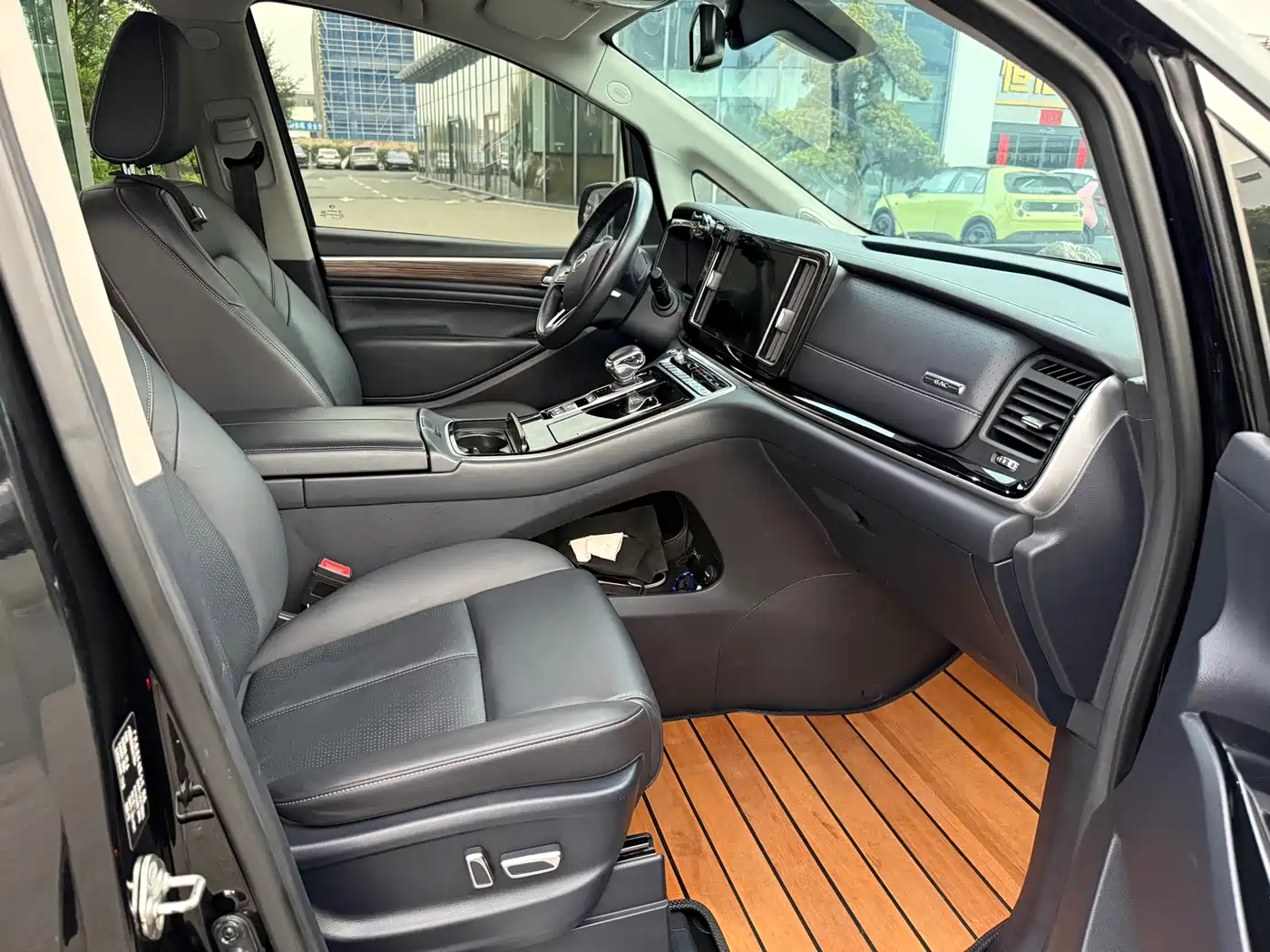 GAC Trumpchi Trumpchi M8 2021 Leading Show Series 390T Prestige Edition фото 20
