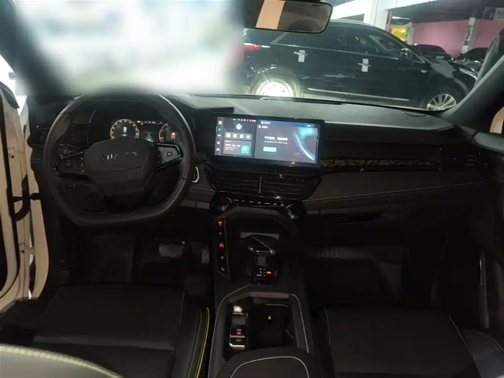 Lynk & Co 06 2023 Remix 1.5T Power Halo фото 10
