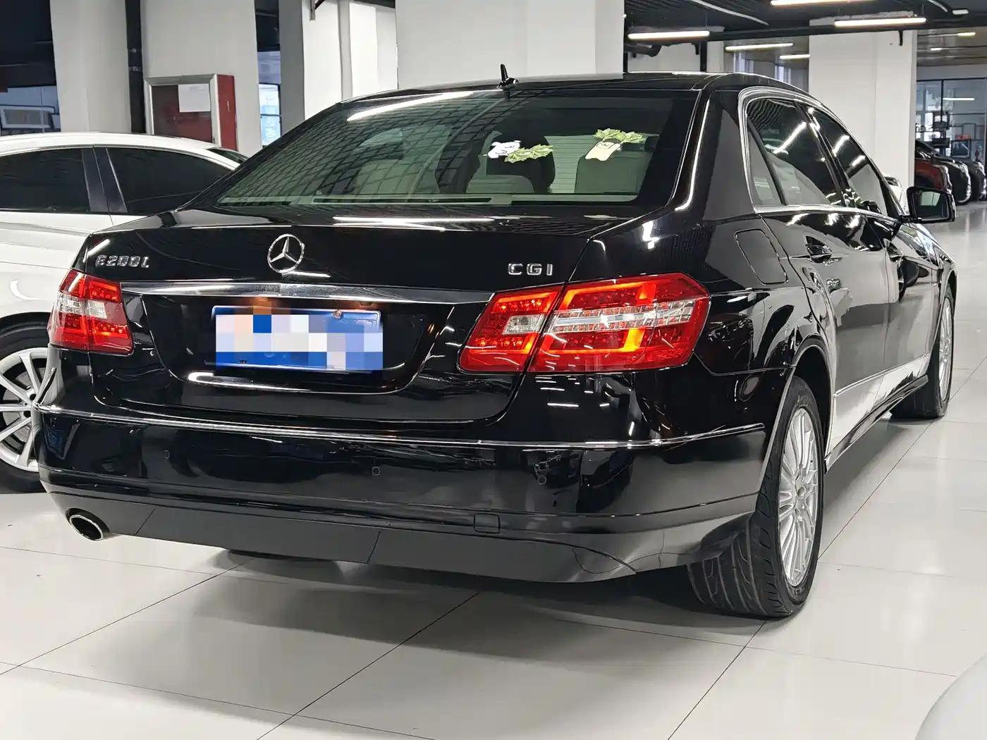 Mercedes-Benz E-Class 2011 E 200 L CGI Elegance фото 3