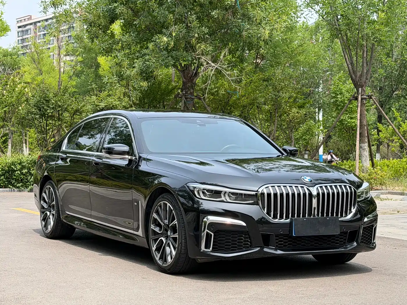 BMW 7-SERIES